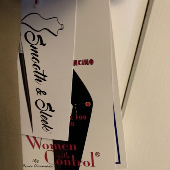 Women w/ Control SMOOTH & SLEEK Tummy Control TAUPE Pants PETITE 5X NIP - Picture 2 of 4